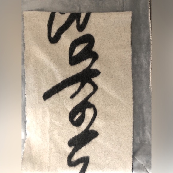 TED BAKER Lornas Branded Wool and Cashmere Scarf - Picture 7 of 9